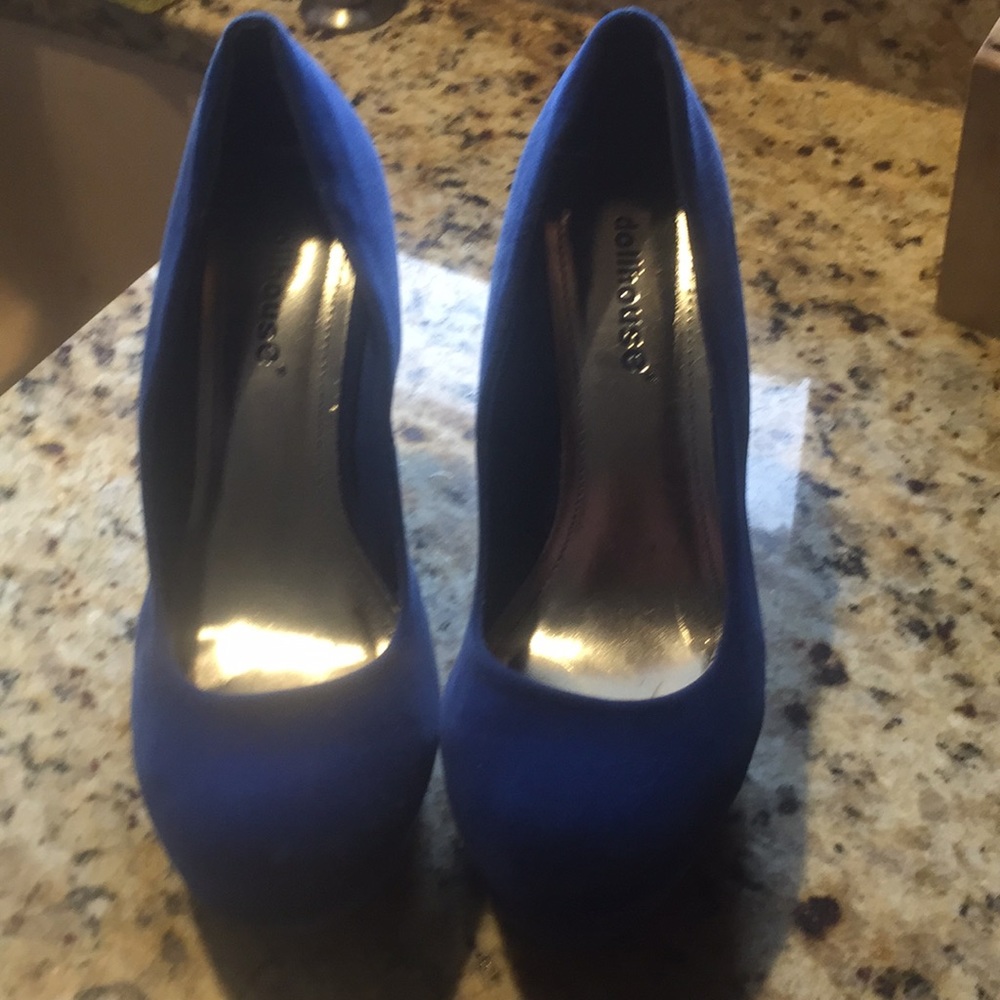 Shoes - Picture 2 of 2